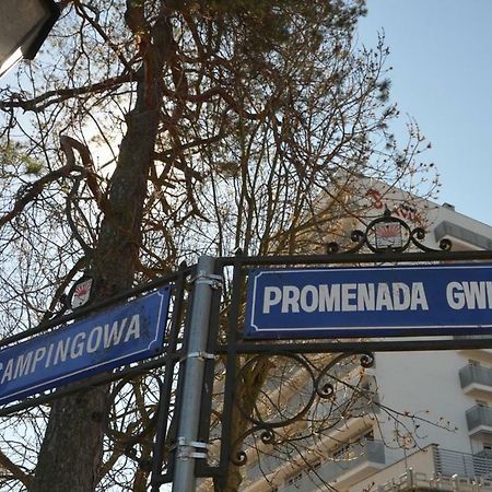 Maly Przytulny Apartament Z Widokiem Na Morze - Po Remoncie Daire Miedzyzdroje Dış mekan fotoğraf